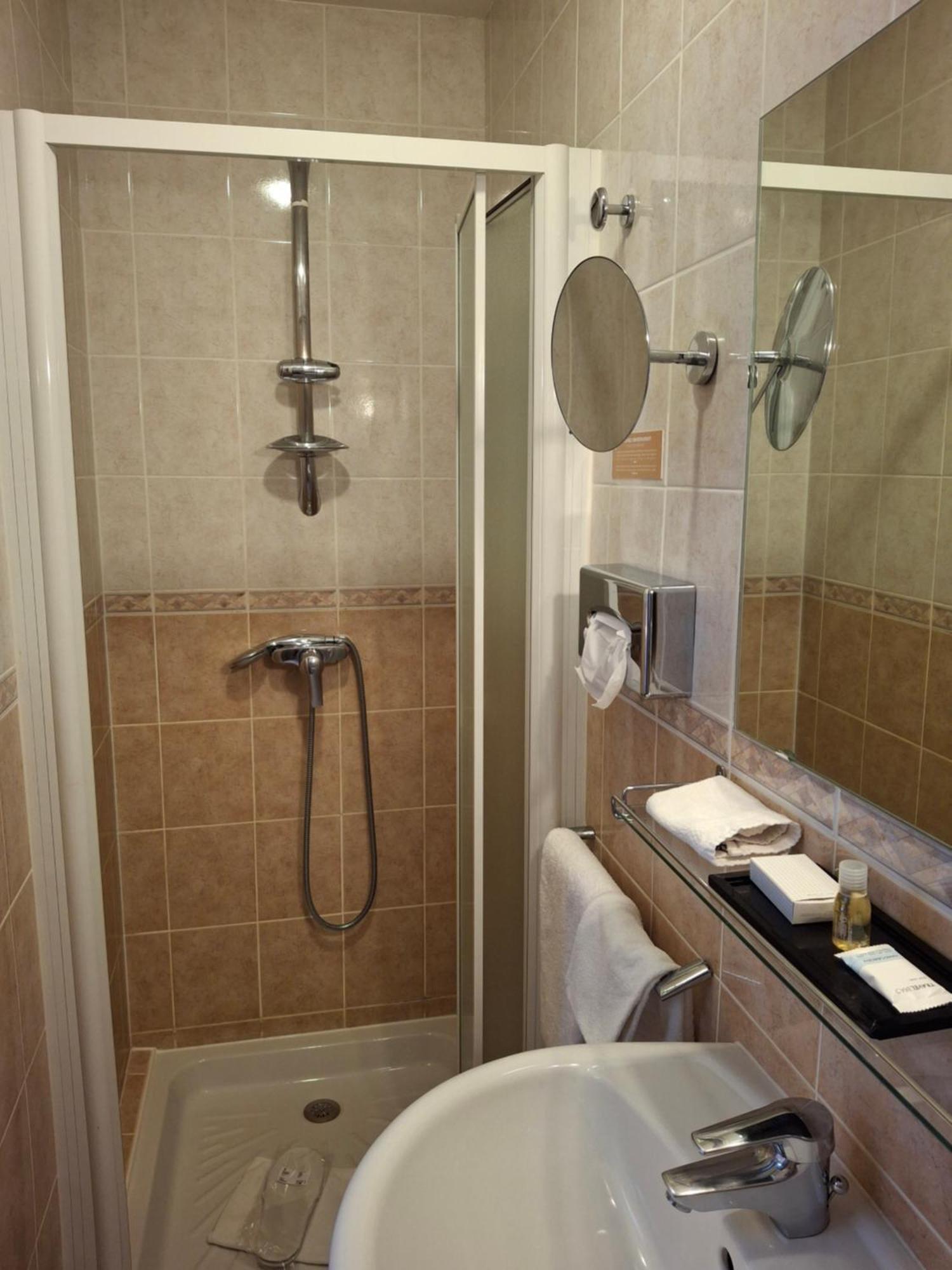 Tour Maje Hotel